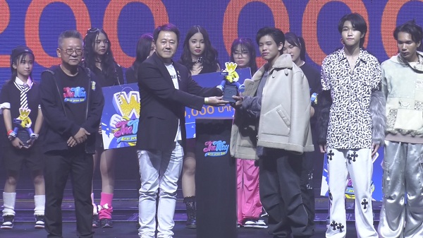 อัปสกิลจัดเต็ม โชว์รอบชิงชนะเลิศ “The Way First Concert”   (มีคลิป)