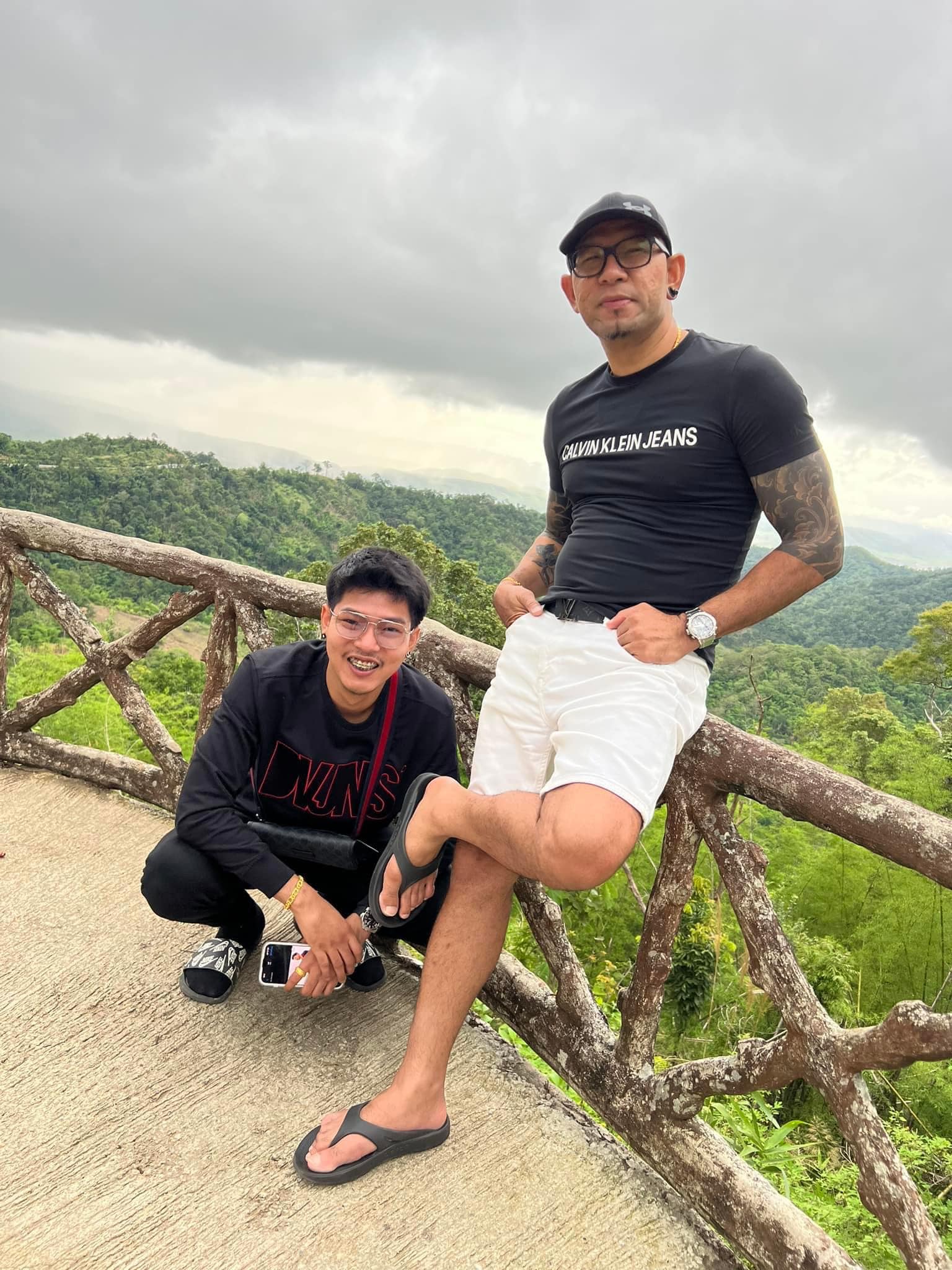 เอ๋ เชิญยิ้ม ร่ำไห้เผยลางสังหรณ์ หลังลูกชายจากไปกะทันหัน เอ๋ เชิญยิ้ม ร่ำไห้เผยลางสังหรณ์ หลังลูกชายจากไปกะทันหัน