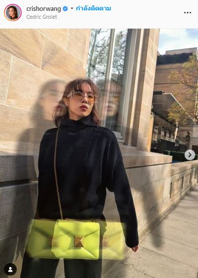 รักครั้งใหม่? คริส หอวัง โพสต์ภาพคู่หนุ่มปริศนาขณะเที่ยวทริปอังกฤษ ทำเพื่อนดาราแห่แซว