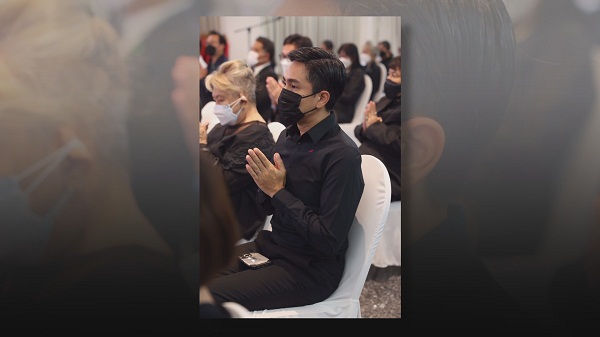  อี๊ฟ พุทธธิดา ฝันถึง คุณพ่อต้อย เศรษฐา มาบอกว่าหายแล้ว   (มีคลิป)