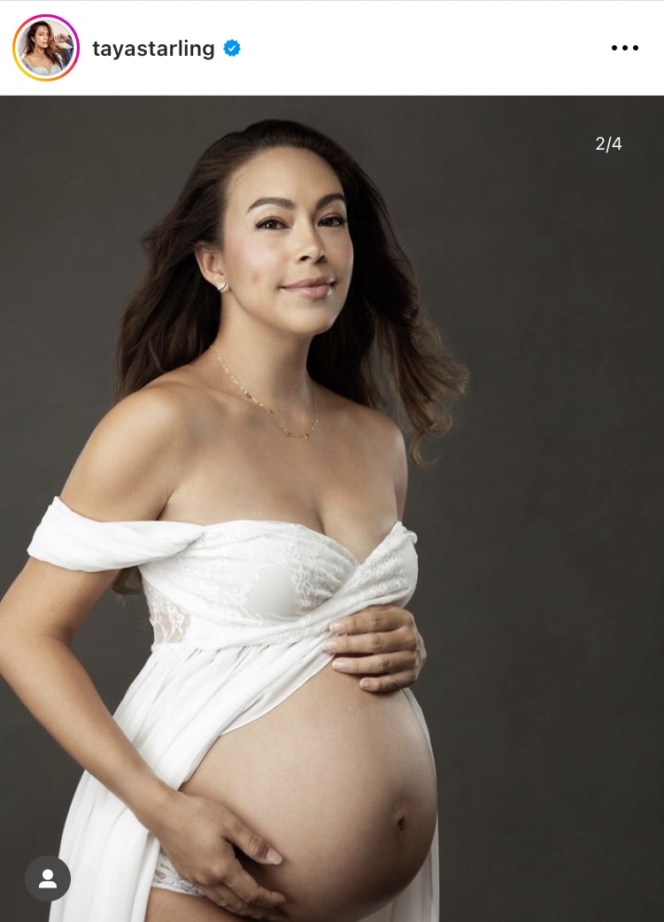 เทย่า โรเจอร์ส อุ้มท้องถ่ายภาพครอบครัว ก่อนเบบี๋คลอด 