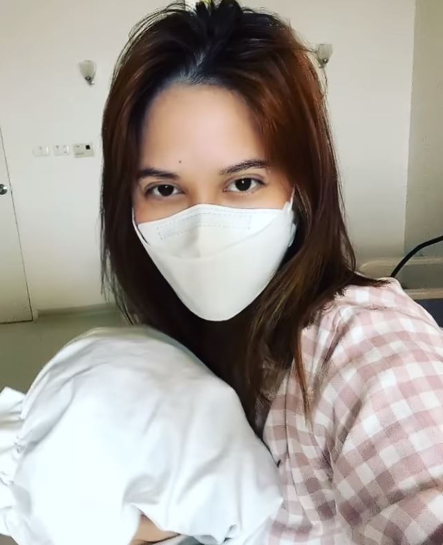 พิมพ์มาดา ผ่าตัดมดลูก-รังไข่  เบาใจที่ไม่ใช่มะเร็ง