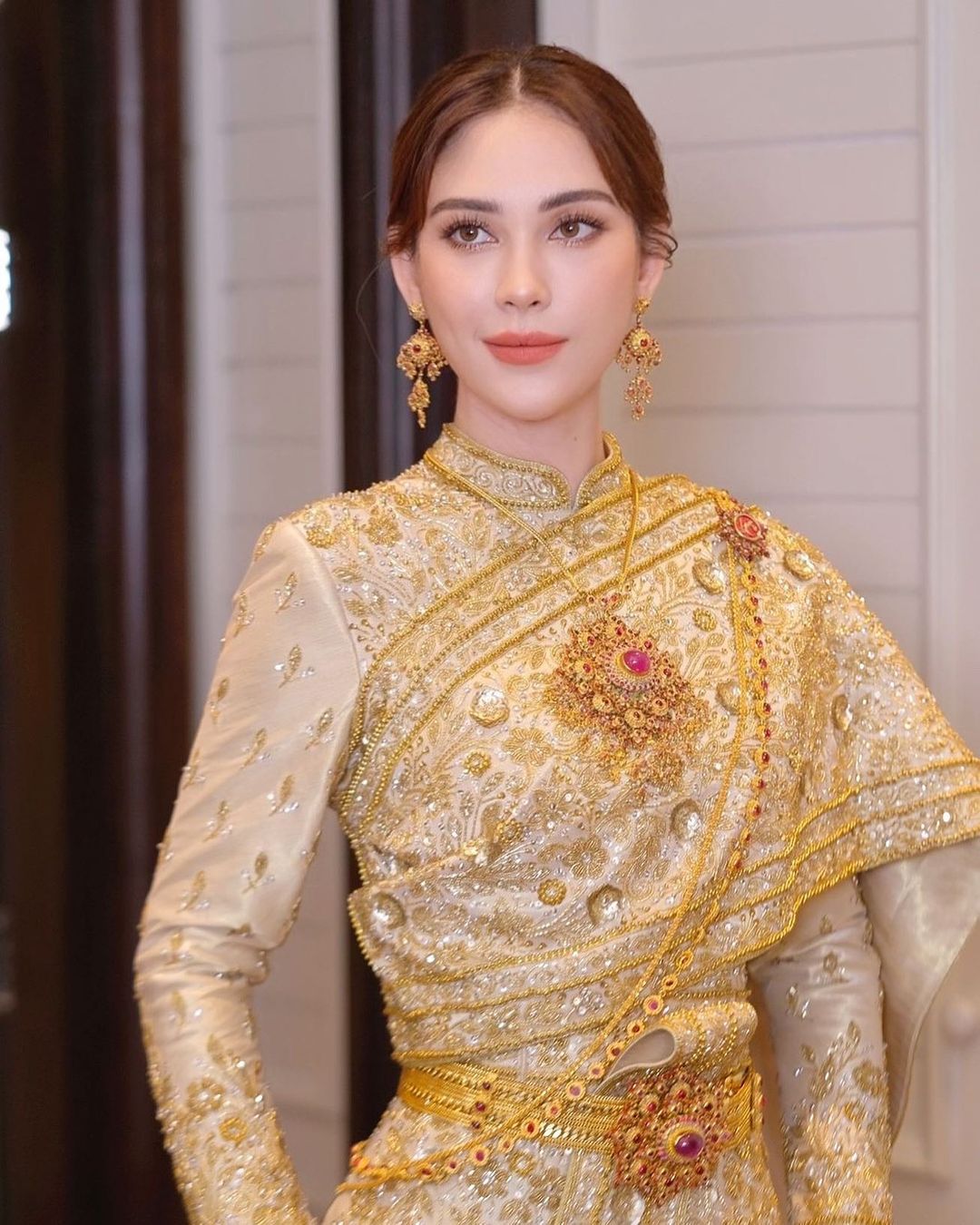 วงในเผยข้อมูลเด็ด แมท ปะทะ สงกรานต์ - ดารา ม. ที่ทองหล่อ (มีคลิป)