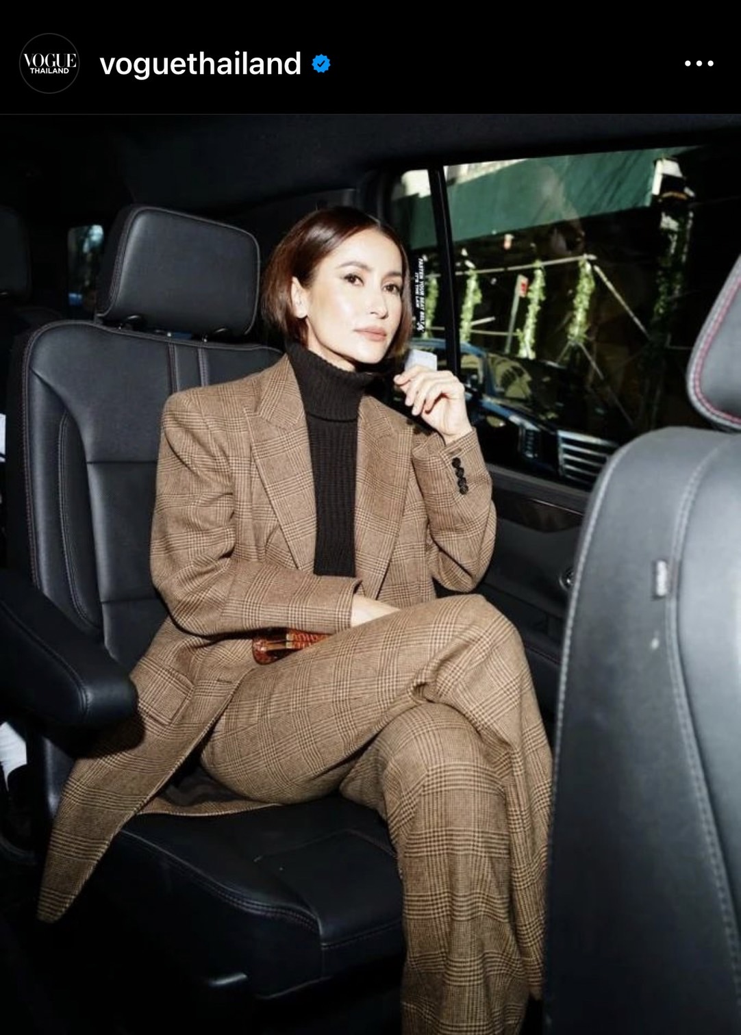 แอน ทองประสม ปังไม่หยุด!! ชมแฟชั่นโชว์กับ 2 คนดัง Katie Holmes และ Kate Hudson แอน ทองประสม ปังไม่หยุด!! ชมแฟชั่นโชว์กับ 2 คนดัง Katie Holmes และ Kate Hudson