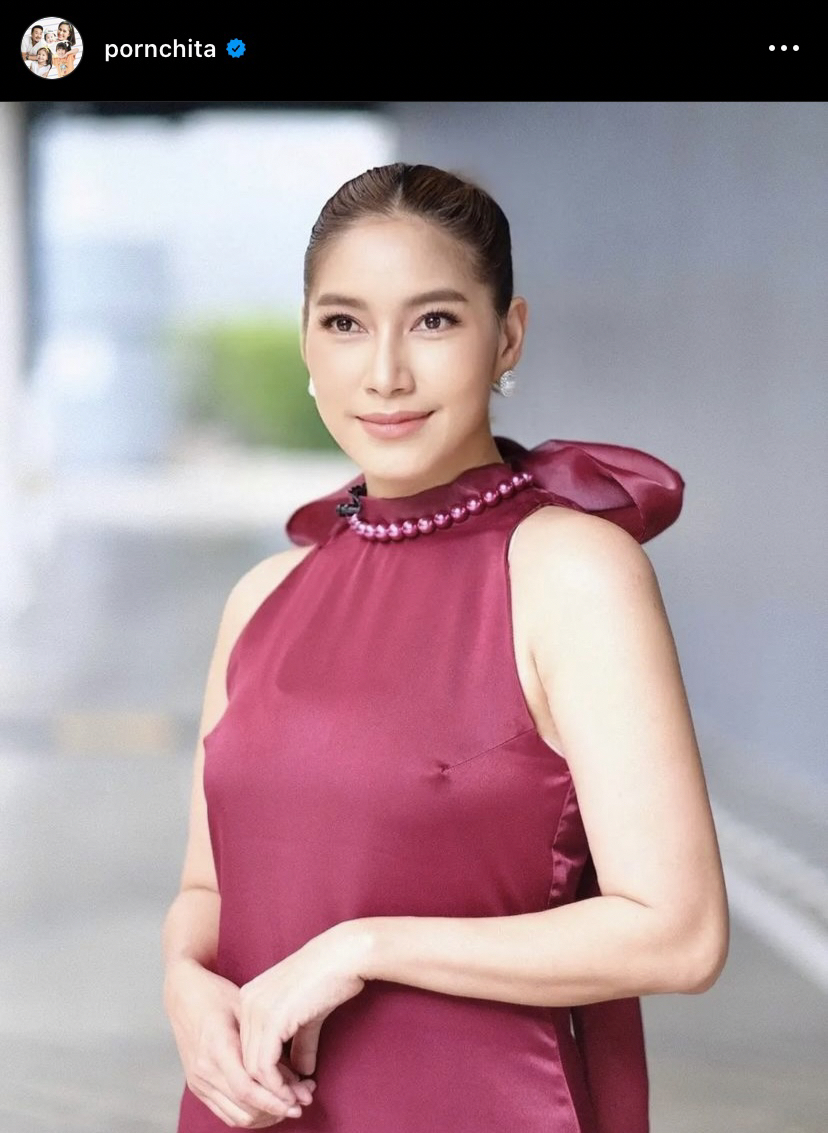 เบนซ์ พรชิตา แชร์อุทาหรณ์ คุณแม่เกิดอุบัติเหตุรถเข็นในห้างลากลงทางเลื่อน