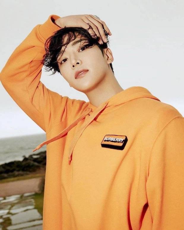 ‘มินนี่ (G)I-DLE’ ฮอตได้โล่!! ประชันดาราไอดอลกิมจิ ร่วมอีเวนต์แบรนด์หรู