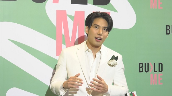 เรือจิ้นวายคว่ำ! “แม็กซ์” คบ “มุก” จริงพร้อมยืนยันสัมพันธ์ “ตุลย์”  (มีคลิป) 