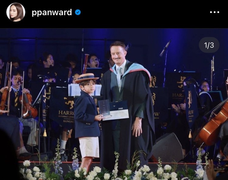 เก่งที่สุด น้องโปรด-น้องมายู ขึ้นรับรางวัลใหญ่ของโรงเรียน เก่งที่สุด น้องโปรด-น้องมายู ขึ้นรับรางวัลใหญ่ของโรงเรียน