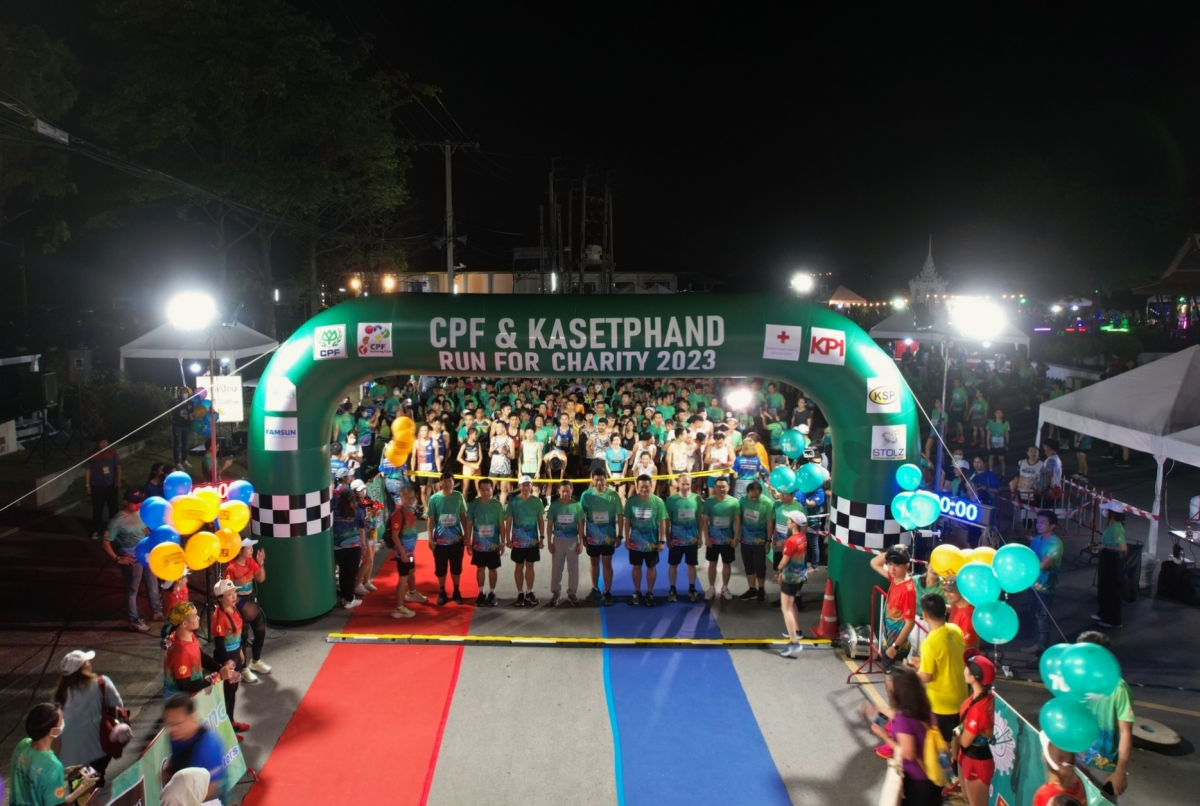 ผู้ว่าฯ เมืองปากน้ำ นำนักวิ่งกว่า 2,000 คน ร่วมกิจรรม 'CPF & KASETPHAND RUN FOR CHARITY'