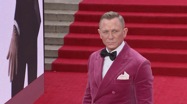 ยินดี!! 'แดเนียล เคร็ก' เข้ารับเครื่องราชฯ ชั้นเดียวกับ 'เจมส์ บอนด์' ยินดี!! 'แดเนียล เคร็ก' เข้ารับเครื่องราชฯ ชั้นเดียวกับ 'เจมส์ บอนด์'