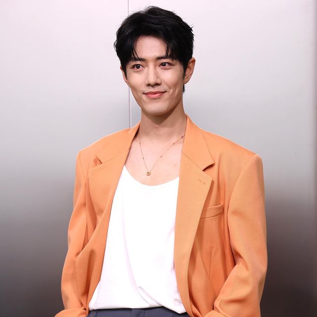 'เซียวจ้าน' 2 ลุค!! หล่อคูลดูคิวต์ใจเหลว บุก 2 แฟชั่นโชว์ในวันเดียวที่มิลาน 'เซียวจ้าน' 2 ลุค!! หล่อคูลดูคิวต์ใจเหลว บุก 2 แฟชั่นโชว์ในวันเดียวที่มิลาน