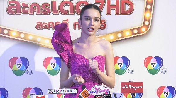 “สกาย มาเรีย” ไม่หวั่นกระแสเปรียบเทียบ “ชมพู่” ในละคร (มีคลิป) “สกาย มาเรีย” ไม่หวั่นกระแสเปรียบเทียบ “ชมพู่” ในละคร (มีคลิป)