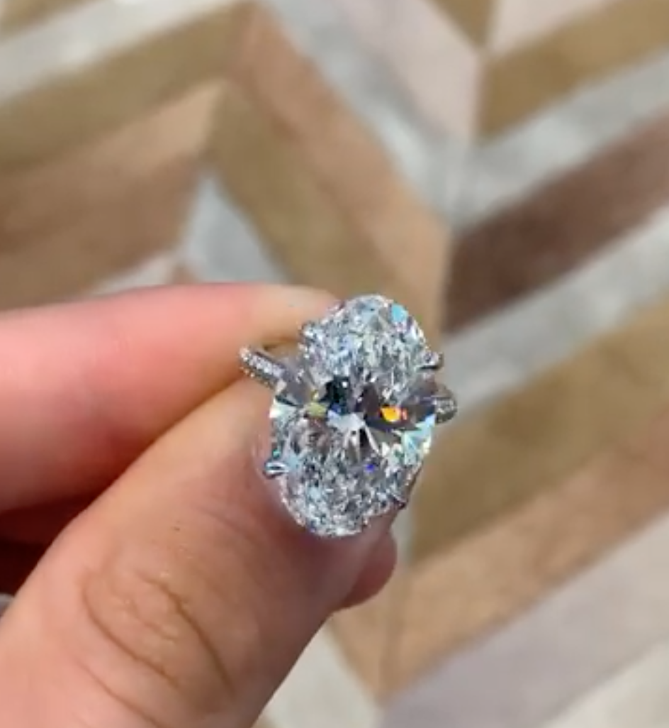 ‘ณเดชน์-ญาญ่า’ เปิดที่มา ‘แหวนหมั้น’ เพชรเม็ดโตความหมายลึกซึ้ง! ‘ณเดชน์-ญาญ่า’ เปิดที่มา ‘แหวนหมั้น’ เพชรเม็ดโตความหมายลึกซึ้ง!