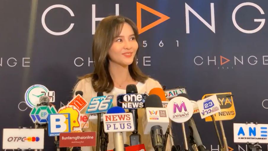 ออม สุชาร์ แต่งตัวสวยทุกวันรอ แอมป์ มาขอแต่งงาน ฝากไข่ไว้พร้อมมีลูก!!