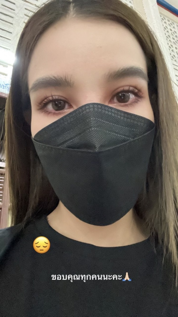 วิว วรรณรท โพสต์แจ้งข่าวคุณย่าอันเป็นที่รักจากไปแล้ว ด้านแฟนๆ แห่ให้กำลังใจ 