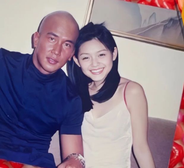 เผยภาพวิวาห์หวาน!! ‘ต้าเอส - ดีเจคู’ ตำนานรัก 20 ปีนางเอกไต้หวันกับดีเจเกาหลี เผยภาพวิวาห์หวาน!! ‘ต้าเอส - ดีเจคู’ ตำนานรัก 20 ปีนางเอกไต้หวันกับดีเจเกาหลี