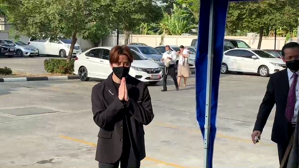 ไมค์-ซาร่า เผชิญหน้า! ขึ้นศาลไกล่เกลี่ยรอบ 3 เรื่องสิทธิ์รับรองบุตร 