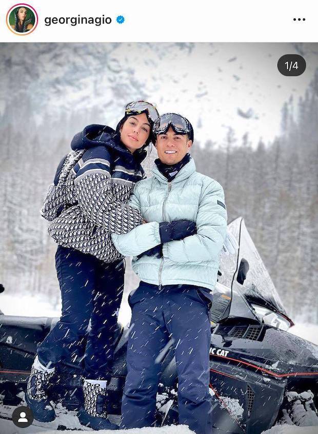 ได้ลูกแฝดเพิ่ม!! ‘คริสเตียโน่ โรนัลโด้’ แจ้งข่าวดีสมาชิกมาอีกสอง ได้ลูกแฝดเพิ่ม!! ‘คริสเตียโน่ โรนัลโด้’ แจ้งข่าวดีสมาชิกมาอีกสอง