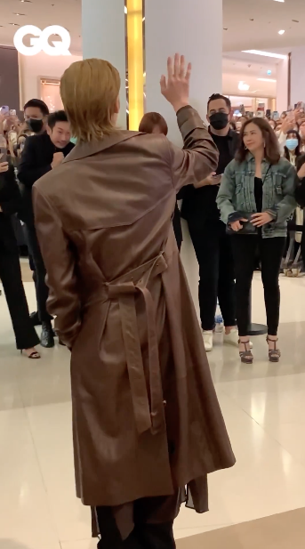 หล่อหรูคูลยกแพ็ค!! เปิดลุค ‘เตนล์ ชิตพล - มาร์ค ต้วน’ ร่วมอีเวนต์ Saint Laurent ในไทย หล่อหรูคูลยกแพ็ค!! เปิดลุค ‘เตนล์ ชิตพล - มาร์ค ต้วน’ ร่วมอีเวนต์ Saint Laurent ในไทย