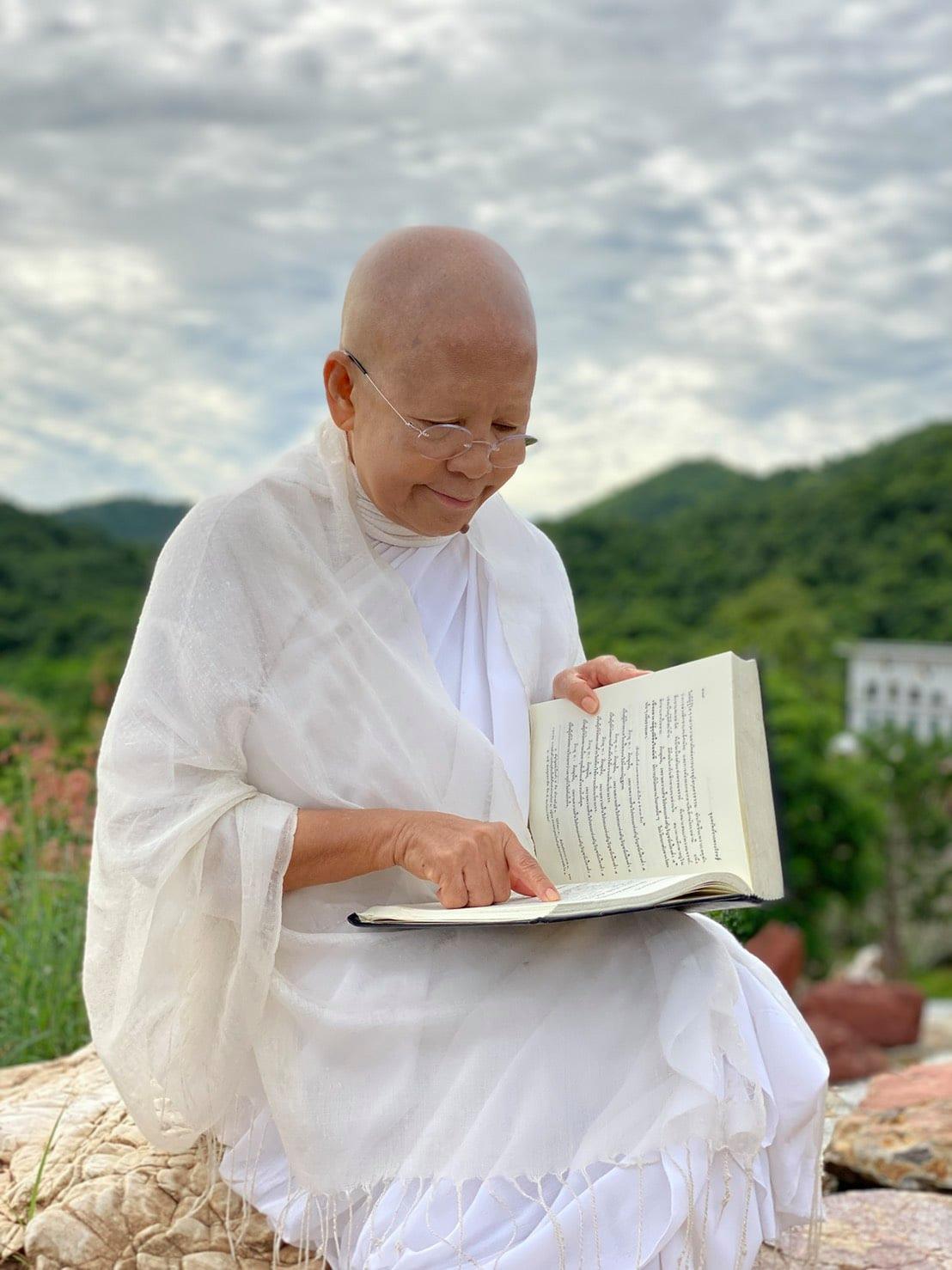 คนบันเทิงกราบลา แม่ชีศันสนีย์ หลังคืนสู่ธรรมชาติ