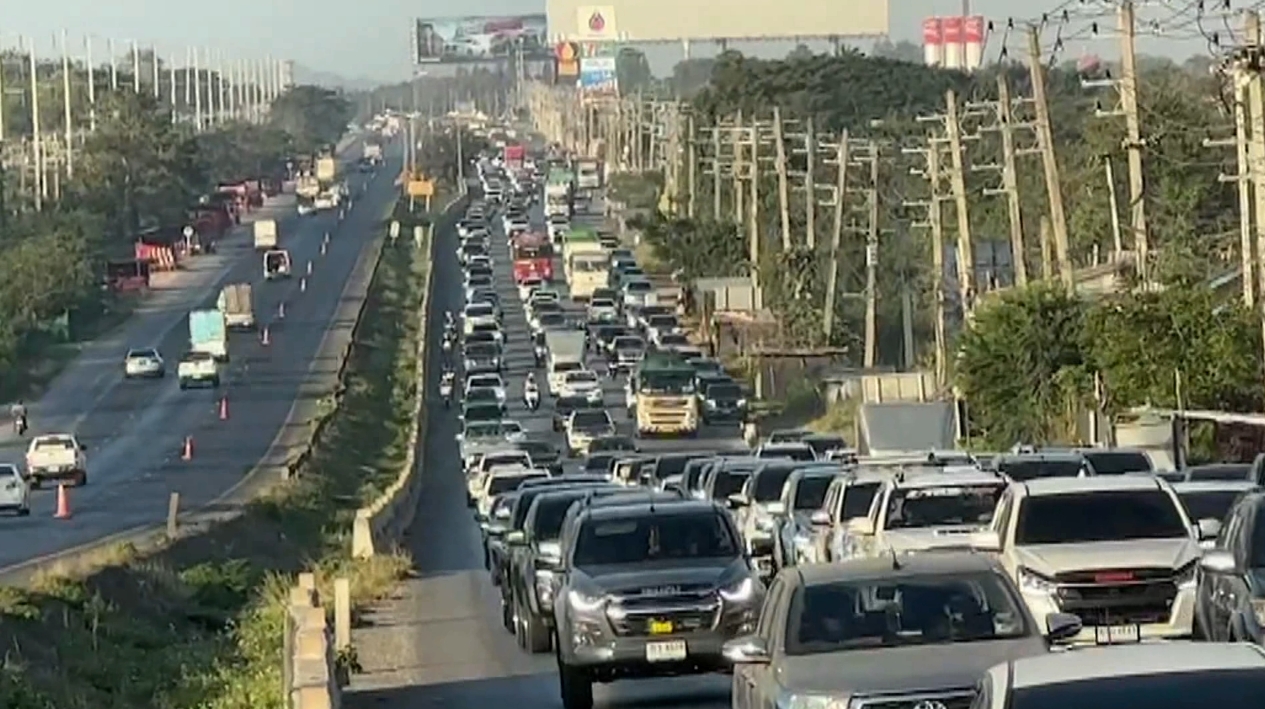 จราจรวันนี้ 29 ธ.ค. เปิดภาพมุมสูง ถนนมิตรภาพช่วงกลางดง ยังติดหนึบ จราจรวันนี้ 29 ธ.ค. เปิดภาพมุมสูง ถนนมิตรภาพช่วงกลางดง ยังติดหนึบ