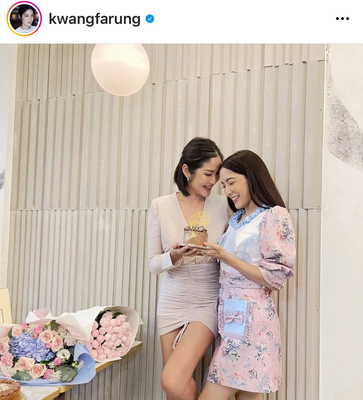 พิ้งกี้ ถูกนำตัวเข้าแดนรับแรก และตัดผมแล้ว ด้าน กวาง ฟ้ารุ่ง เปิดใจหลังได้พูดคุยกับพิ้งกี้ พิ้งกี้ ถูกนำตัวเข้าแดนรับแรก และตัดผมแล้ว ด้าน กวาง ฟ้ารุ่ง เปิดใจหลังได้พูดคุยกับพิ้งกี้