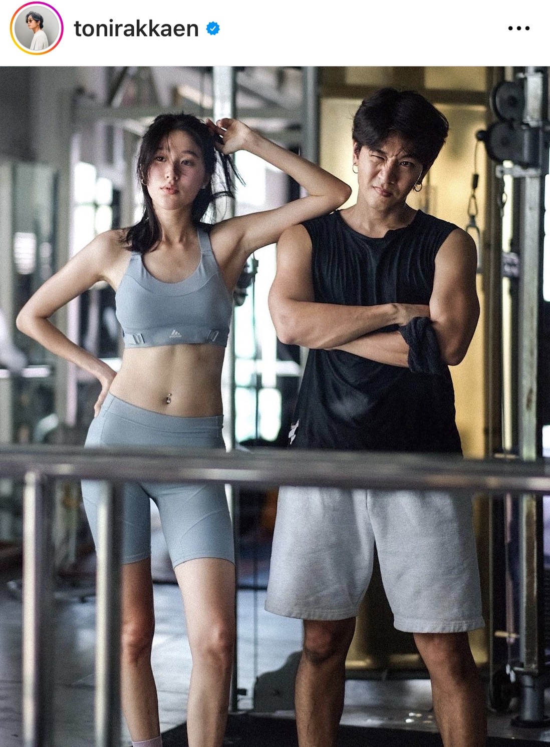 โทนี่ เฉลยแล้ว!! ใครถ่ายรูปให้ ระหว่างเที่ยวกับ แก้ว 2 คน