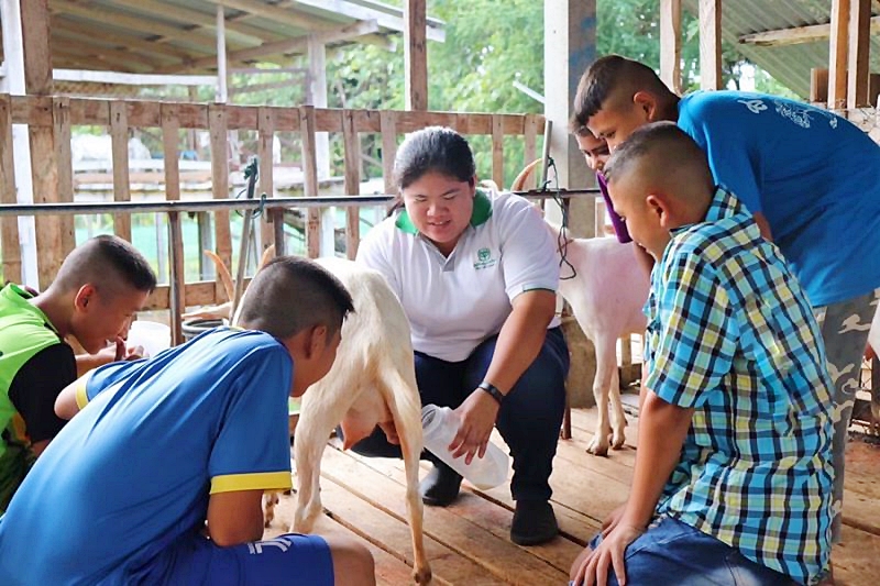 มูลนิธิเจริญโภคภัณฑ์พัฒนาชีวิตชนบท ... ผลักดันนักเรียนในพระราชานุเคราะห์ฯ สู่ “พลเมืองดีคุณภาพของสังคม” มูลนิธิเจริญโภคภัณฑ์พัฒนาชีวิตชนบท ... ผลักดันนักเรียนในพระราชานุเคราะห์ฯ สู่ “พลเมืองดีคุณภาพของสังคม”