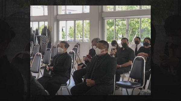 พิธีฌาปนกิจ เสนาโค้ก “สมชาย เปรมประภาพงษ์” (มีคลิป) พิธีฌาปนกิจ เสนาโค้ก “สมชาย เปรมประภาพงษ์” (มีคลิป)