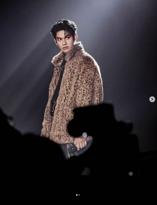 ไบร์ท วชิรวิชญ์ ดาวรุ่งผู้โด่งดังจากซีรีส์วาย สู่พระเอกซุปตาร์แห่งเอเชีย