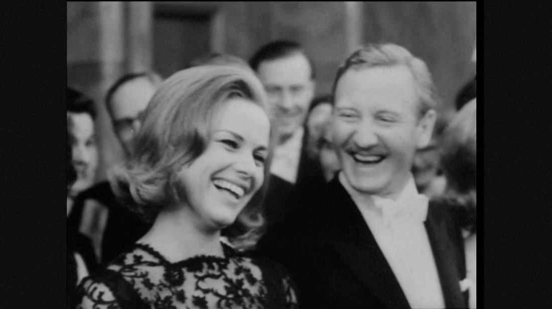 อาลัย 'Leslie Phillips’!! ผู้ให้เสียง ‘หมวกคัดสรร’ หนัง Harry Potter ลาโลก วัย 98 ปี