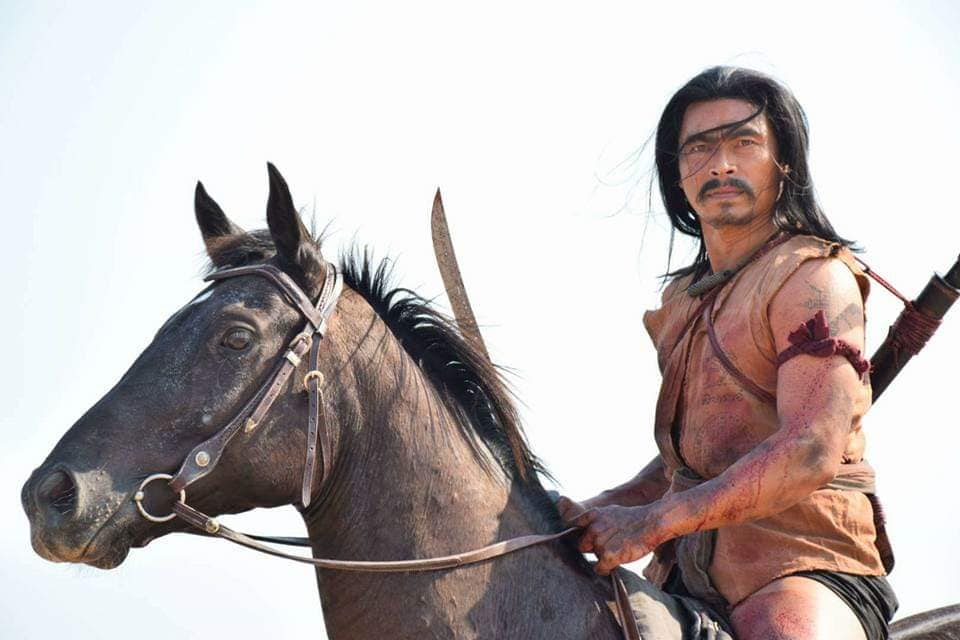 เปิดประวัติ ‘จรัญ งามดี’ ตำนานนายจันทร์หนวดเขี้ยว แห่งบ้านบางระจัน เปิดประวัติ ‘จรัญ งามดี’ ตำนานนายจันทร์หนวดเขี้ยว แห่งบ้านบางระจัน