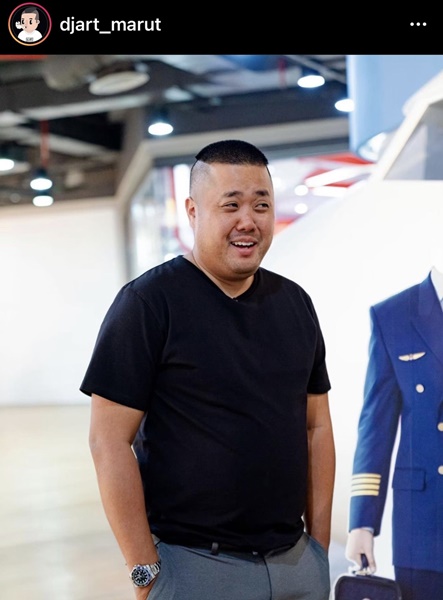 โอ๊ต-ดีเจอาร์ต นำทีม กลุ่มสตรีมเมอร์เกม ร้องปอท. โอ๊ต-ดีเจอาร์ต นำทีม กลุ่มสตรีมเมอร์เกม ร้องปอท.