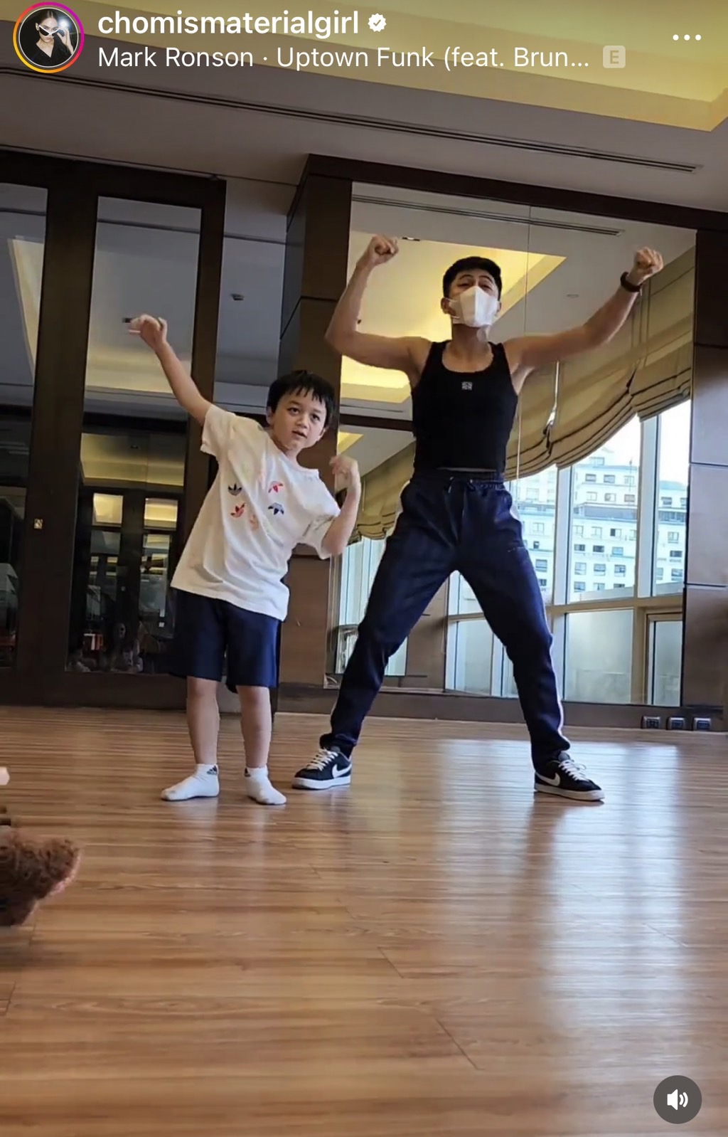 อุ๊ยยยน่ารัก น้องเกล แย่งซีนพี่ สายฟ้า-พายุ  ขณะออกสเต็ปแดนซ์ 