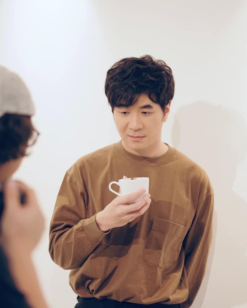 “แสตมป์ อภิวัชร์” ปล่อยซิงเกิล “Move on” feat วง”Awesome City Club” (มีคลิป) 