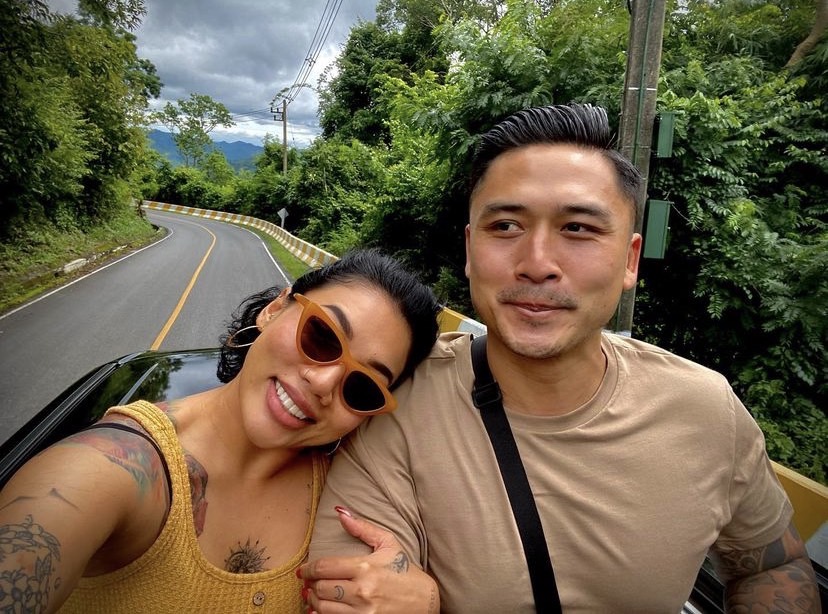 แห่ยินดี ดา เอ็นโดรฟิน ถูกแฟนหนุ่ม เดนนิส เซอร์ไพรส์คุกเข่าขอแต่งงาน แห่ยินดี ดา เอ็นโดรฟิน ถูกแฟนหนุ่ม เดนนิส เซอร์ไพรส์คุกเข่าขอแต่งงาน