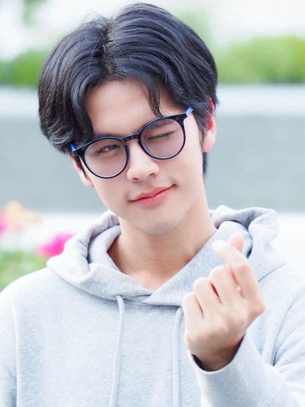 ทำความรู้จักนักแสดงหนุ่ม แม็ค กฤตธัช 1 ในทีมโดรนบินหาจุดปิดวาล์ว โรงงานไฟไหม้!! ทำความรู้จักนักแสดงหนุ่ม แม็ค กฤตธัช 1 ในทีมโดรนบินหาจุดปิดวาล์ว โรงงานไฟไหม้!!