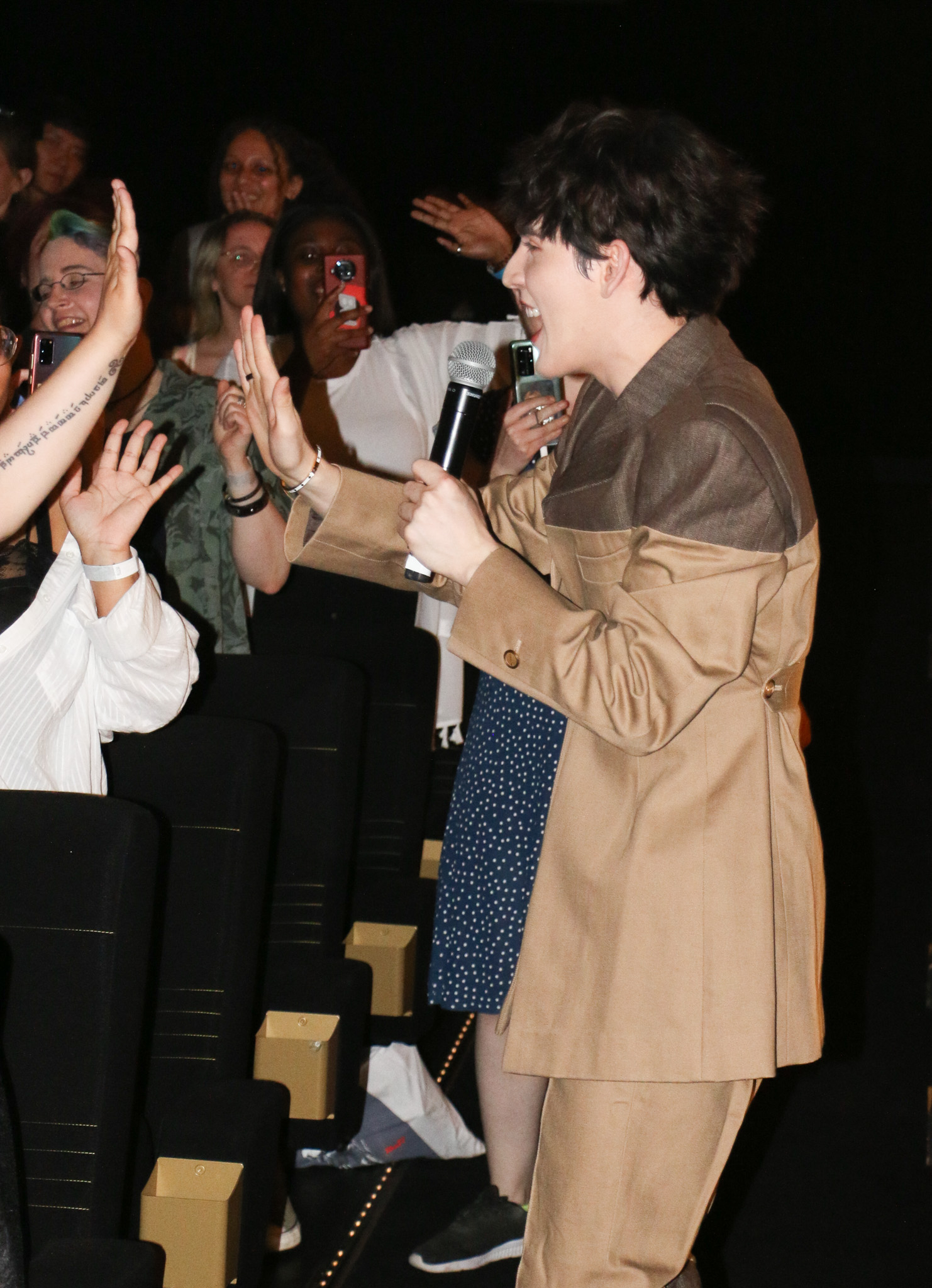 'มอส-แบงค์' เสิร์ฟฟิน!! ลัดฟ้าจัดแฟนมีตคู่ครั้งแรกที่ปารีส แฟนอินเตอร์เพียบ 'มอส-แบงค์' เสิร์ฟฟิน!! ลัดฟ้าจัดแฟนมีตคู่ครั้งแรกที่ปารีส แฟนอินเตอร์เพียบ