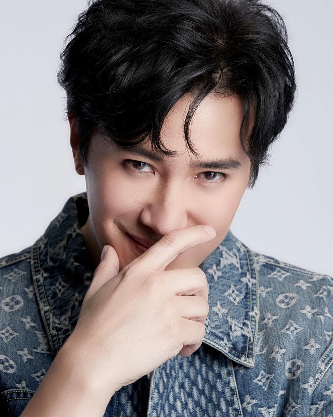 หนุ่ม กรรชัย  โชว์ลายเซ็น กงยู-พัคโบกอม ทำเอา แม่เอฟ อิจฉาหนัก