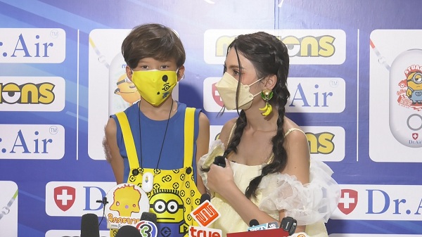 “แม็กซ์เวลล์” ตื่นเต้น เริ่มออกงานคนเดียวแล้ว  (มีคลิป)