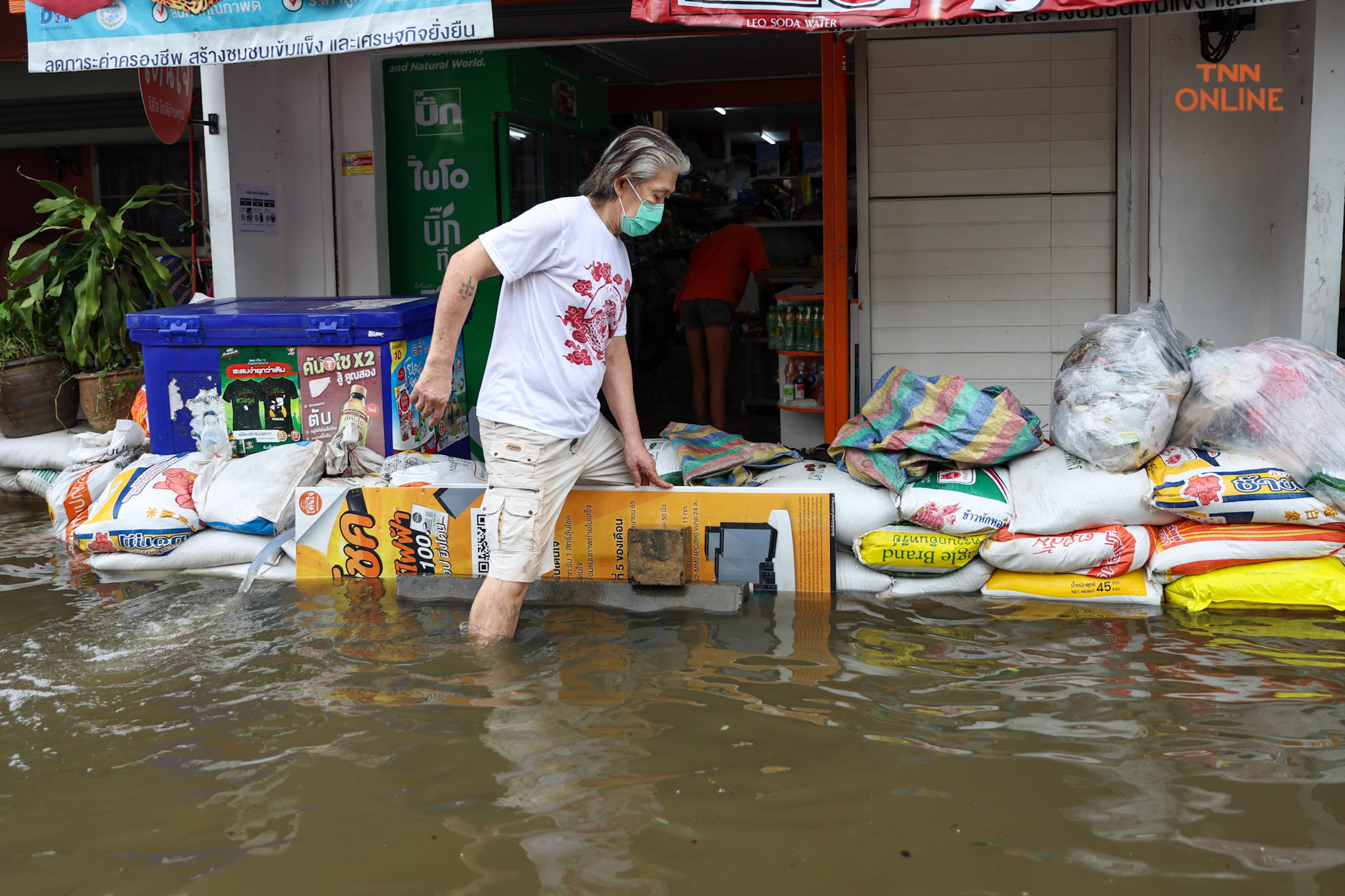 ลาดกระบังยังอ่วม น้ำท่วมขังติดต่อกันวันที่ 5