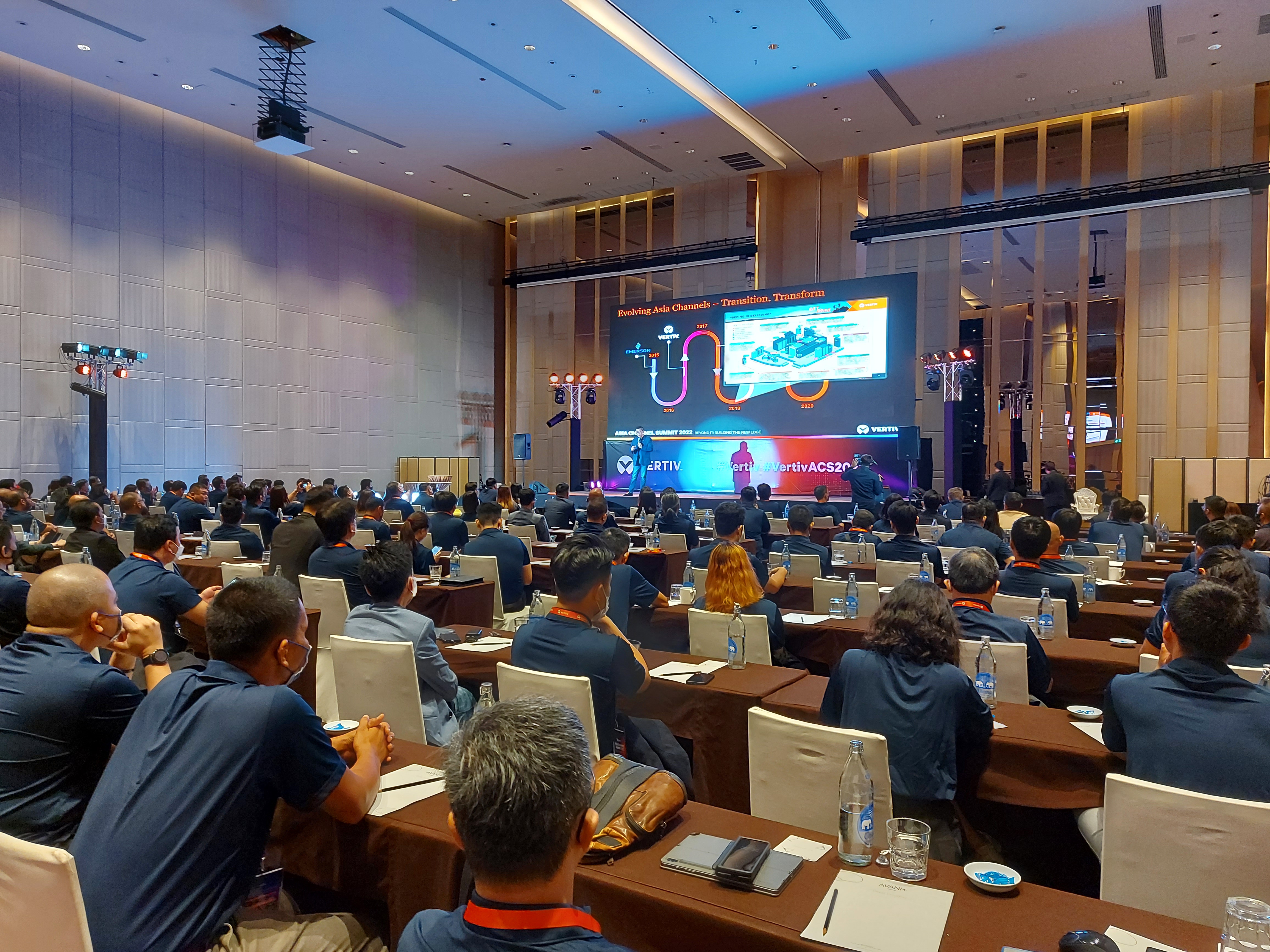 เทคโนโลยีได้เข้ามาเปลี่ยนแปลงวิธีการทำธุรกิจของผู้คนต่าง ๆ มากมาย เทคโนโลยีได้เข้ามาเปลี่ยนแปลงวิธีการทำธุรกิจของผู้คนต่าง ๆ มากมาย