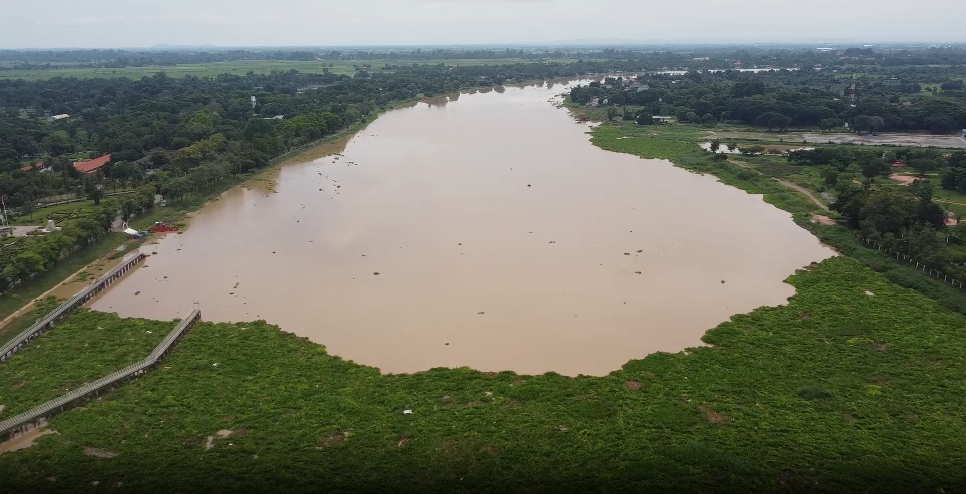 อัปเดตสถานการณ์น้ำท่วมวันนี้ เขื่อนเจ้าพระยาเตรียมรองรับน้ำเหนือ อัปเดตสถานการณ์น้ำท่วมวันนี้ เขื่อนเจ้าพระยาเตรียมรองรับน้ำเหนือ