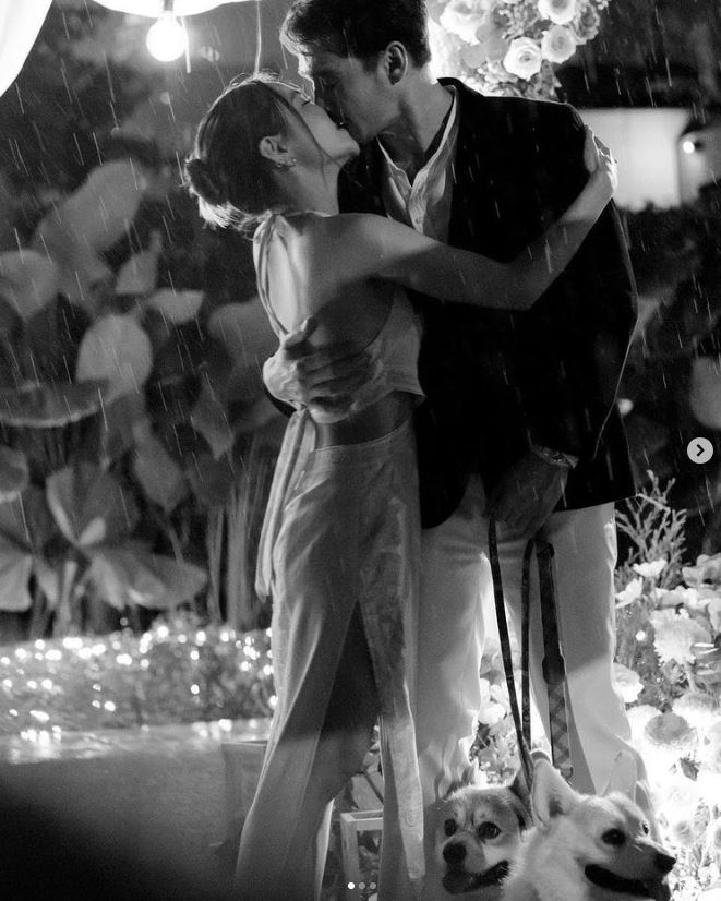 เปิดภาพสุดโรแมนติก อนันดา เอเวอร์ริ่งแฮม คุกเข่าขอแฟนสาว ณัฐ ณิชชา แต่งงาน