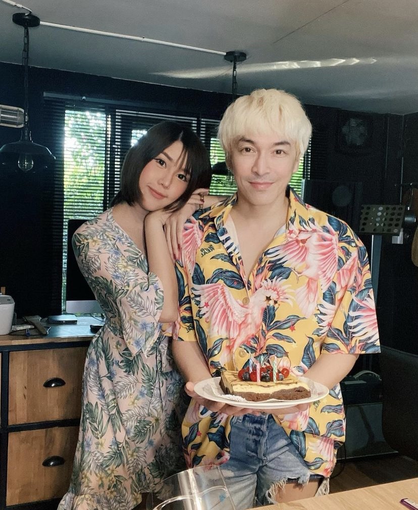 กำลังใจดี นุ๊กซี่ แฟน ปู แบล็คเฮด อัปเดตผมร่วงหลังทำคีโม กำลังใจดี นุ๊กซี่ แฟน ปู แบล็คเฮด อัปเดตผมร่วงหลังทำคีโม