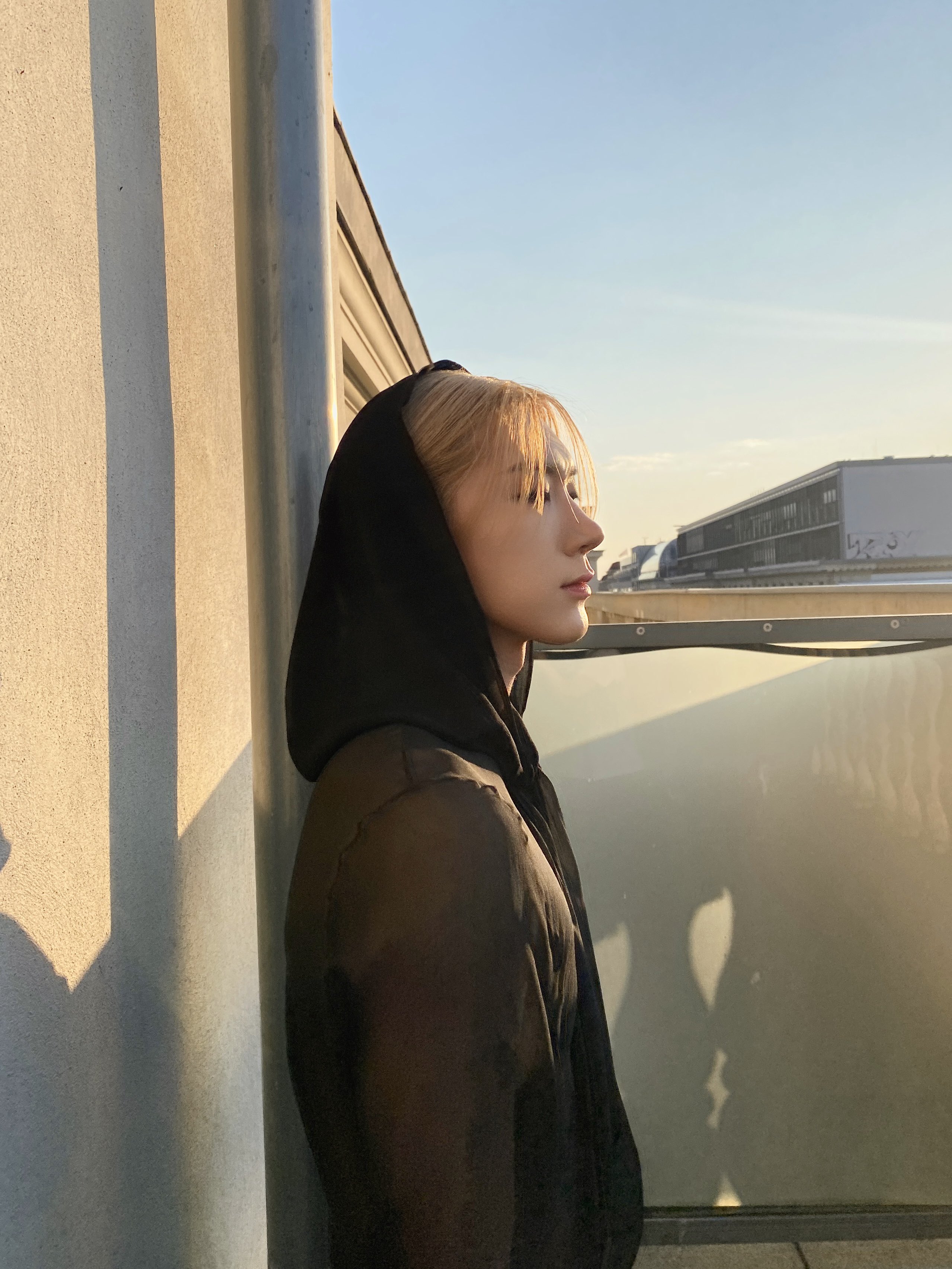 ฮอตทะลุล้านทวีต!! 'เตนล์ ชิตพล’ เซ็กซี่ซีทรูร่วมชมแฟชั่นโชว์ที่เบอร์ลินกับ 'มาร์ค ต้วน - คิตตี้ ชิชา' ฮอตทะลุล้านทวีต!! 'เตนล์ ชิตพล’ เซ็กซี่ซีทรูร่วมชมแฟชั่นโชว์ที่เบอร์ลินกับ 'มาร์ค ต้วน - คิตตี้ ชิชา'