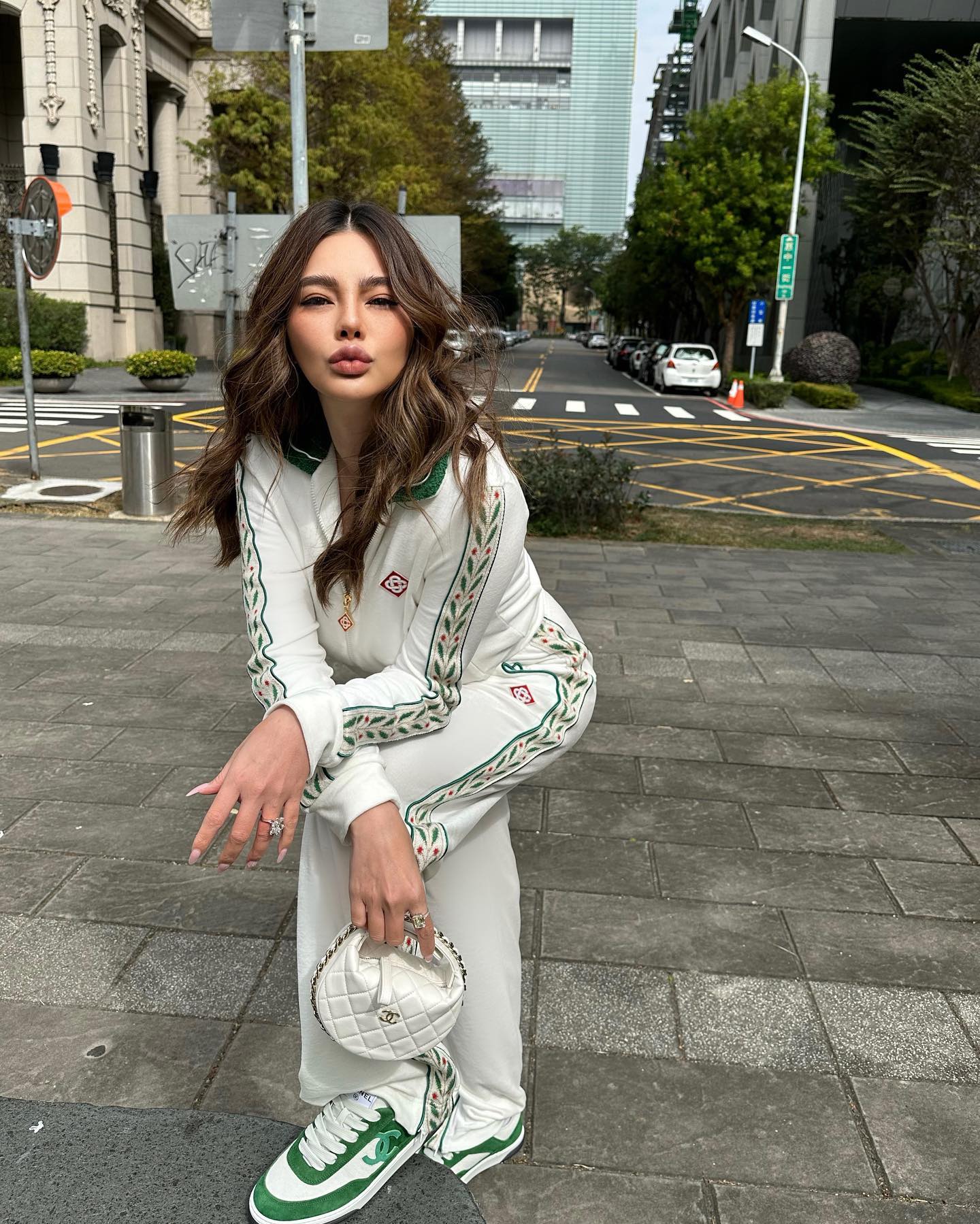 ดิว อริสรา ฟาดต่อ พี่น้อง 4 บ.  โพสต์รู้สึกเห็นใจตร.ที่ตั้งใจทำงานที่เห็นผิดคือผิด ไม่ใช่ผิดคือชอบ 