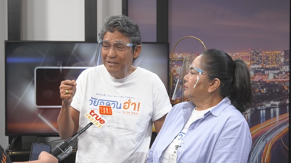 “เอ๋ ไพโรจน์ - จิ๋ม ลลนา” ดีใจกระแสหนัง “วัยอลวนฮ่า” แฟนคลับเหมาโรงดู (มีคลิป) “เอ๋ ไพโรจน์ - จิ๋ม ลลนา” ดีใจกระแสหนัง “วัยอลวนฮ่า” แฟนคลับเหมาโรงดู (มีคลิป)