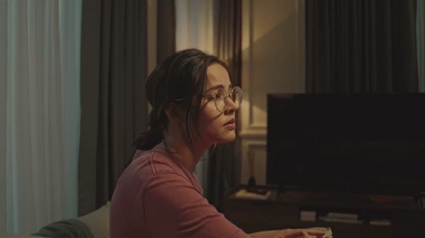 ลุ้น ญาญ่า คว้ารางวัลนำหญิงอีกครั้งจากเวที สุพรรณหงส์ครั้งที่ 31   (มีคลิป)