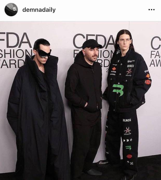 เอาจริงดิ?!! สุดฮือฮา Balenciaga เปิดตัวสนีกเกอร์ลุคสุดเยินรุ่นลิมิเต็ด